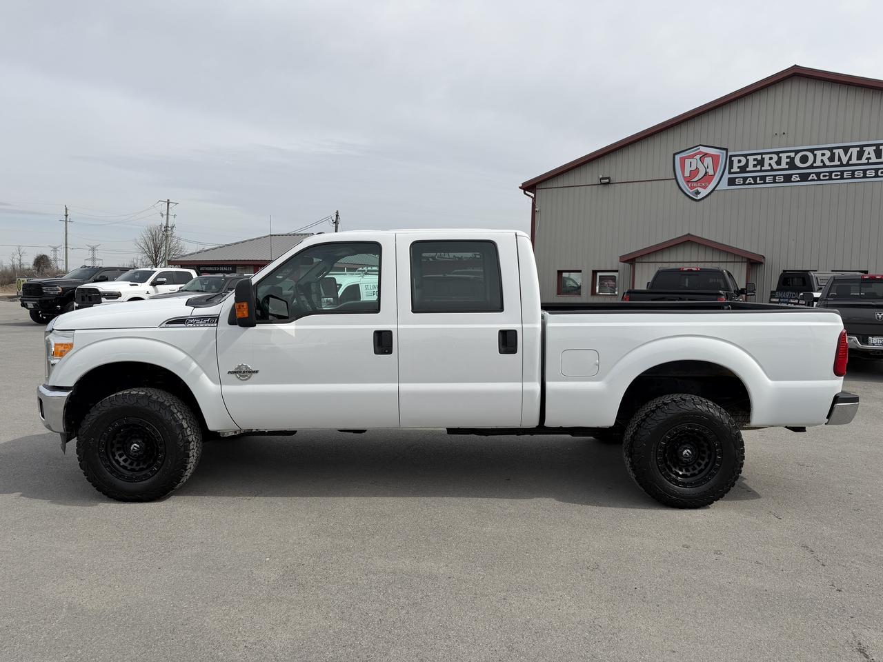 2016 Ford F-250 POWERSTROKE DIESEL 4X4 Photo