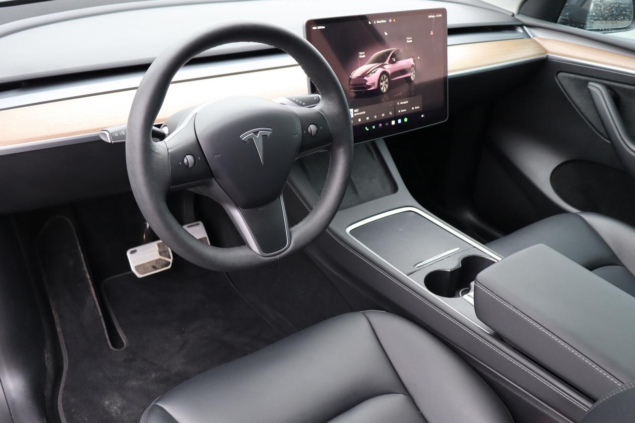 2023 Tesla Model Y SR+   No Accident   Clean Carfax   One Owner Photo