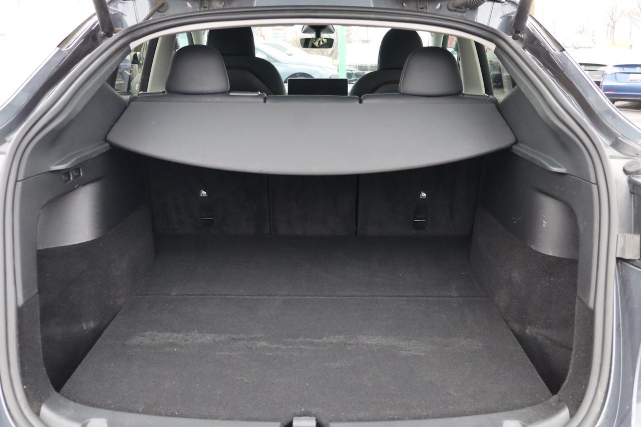 2023 Tesla Model Y SR+   No Accident   Clean Carfax   One Owner Photo