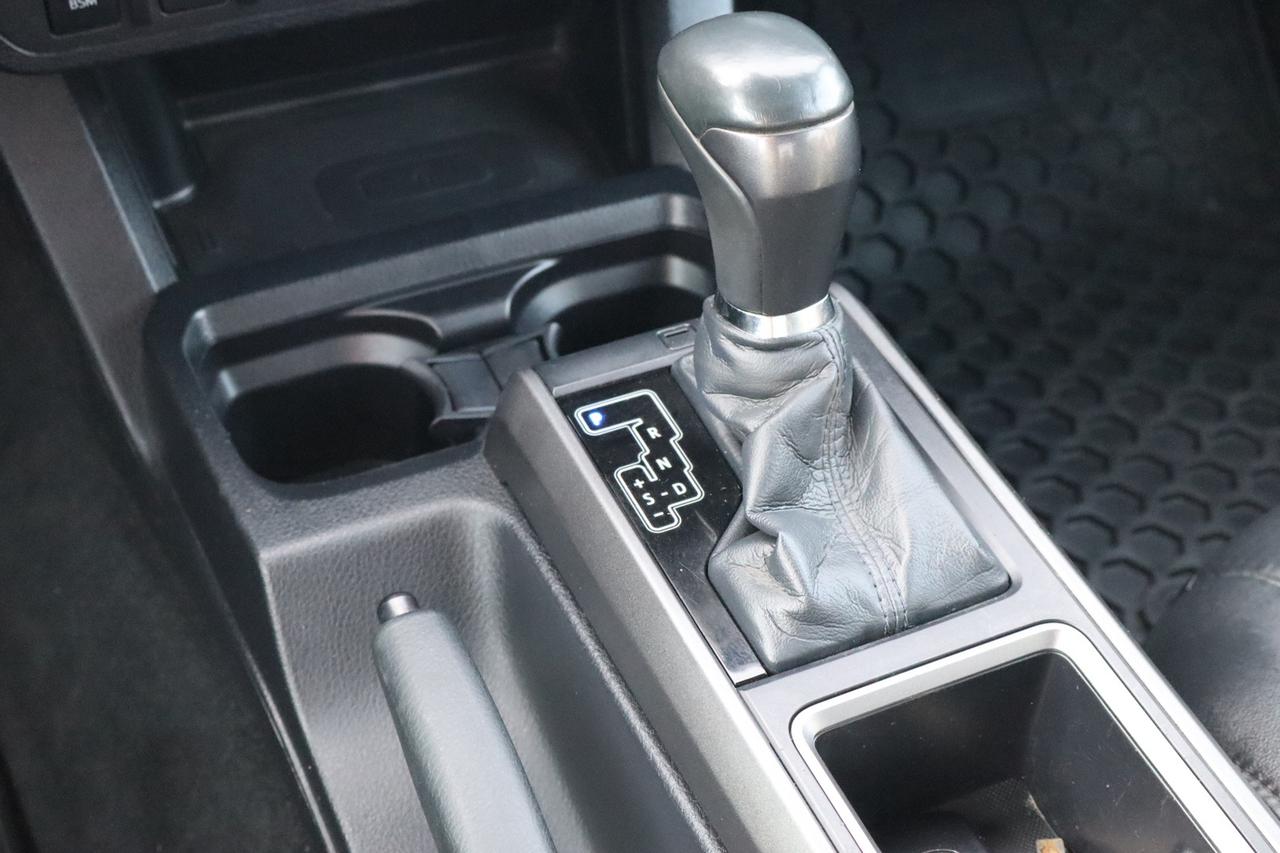 2021 Toyota Tacoma SR5 TRD Sport Leather Double Cab V6 4WD Photo