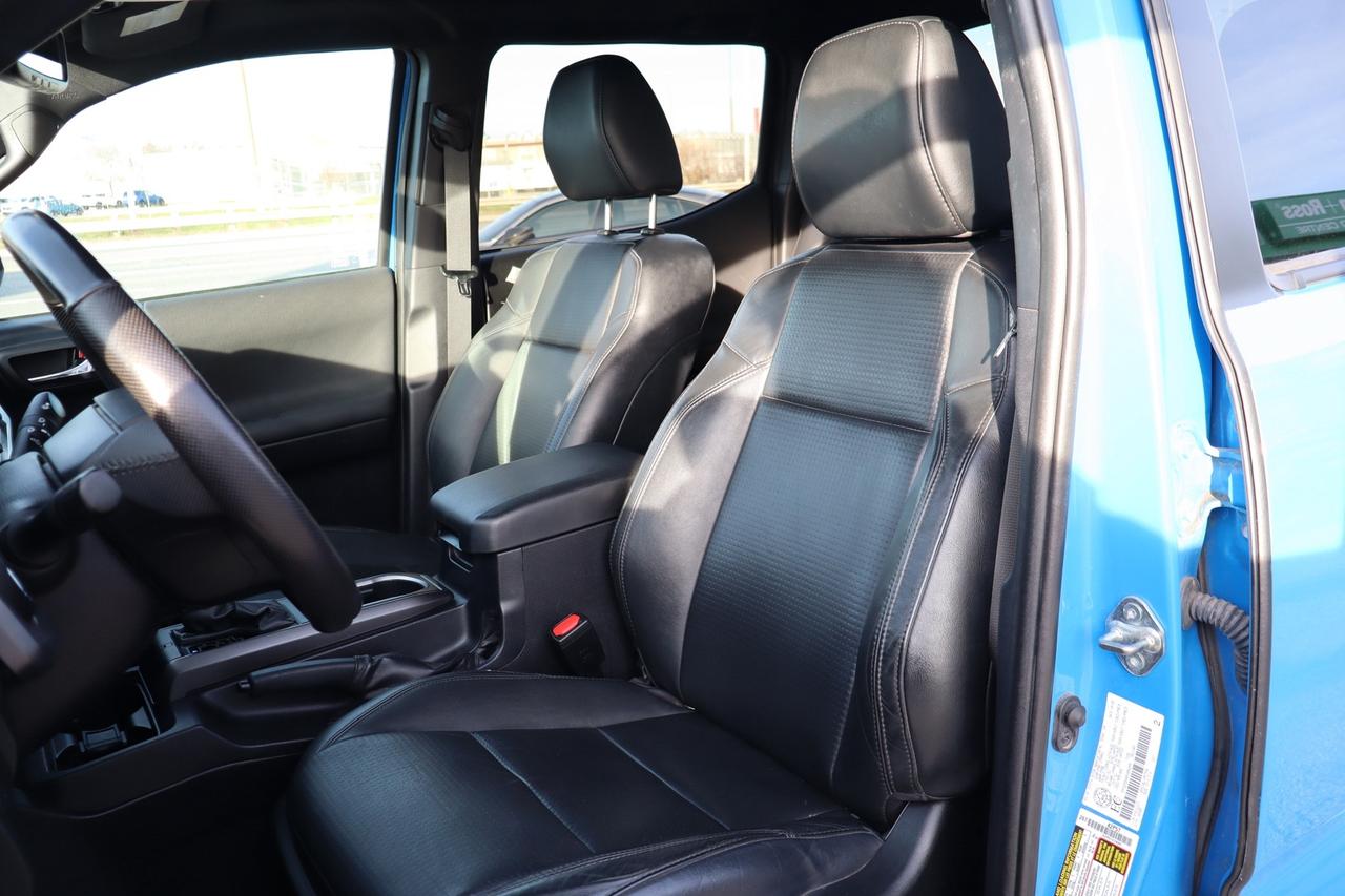 2021 Toyota Tacoma SR5 TRD Sport Leather Double Cab V6 4WD Photo