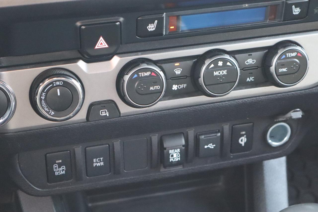 2021 Toyota Tacoma SR5 TRD Sport Leather Double Cab V6 4WD Photo