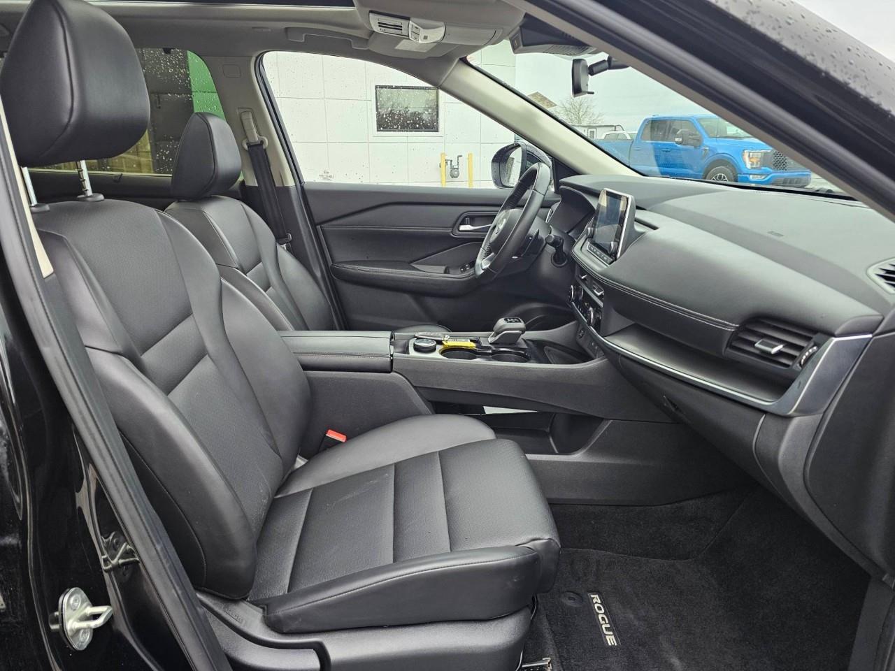 2024 Nissan Rogue SV Moonroof 4dr All-Wheel Drive Sport Utility Photo