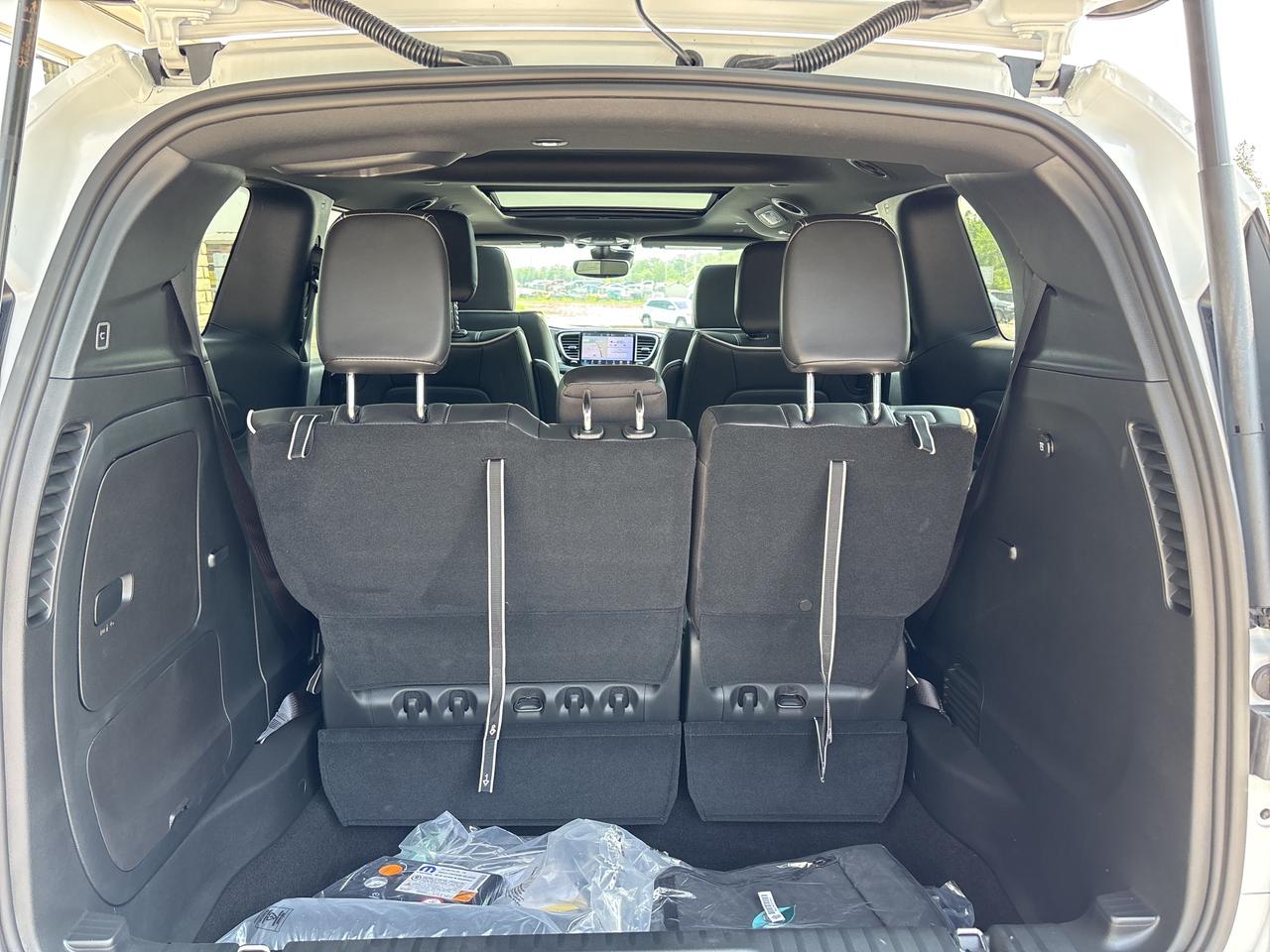 2024 Chrysler Pacifica Hybrid  Photo