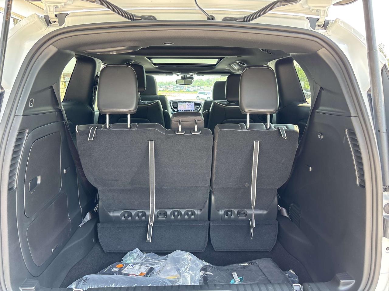 2024 Chrysler Pacifica Premium S Appearance Photo