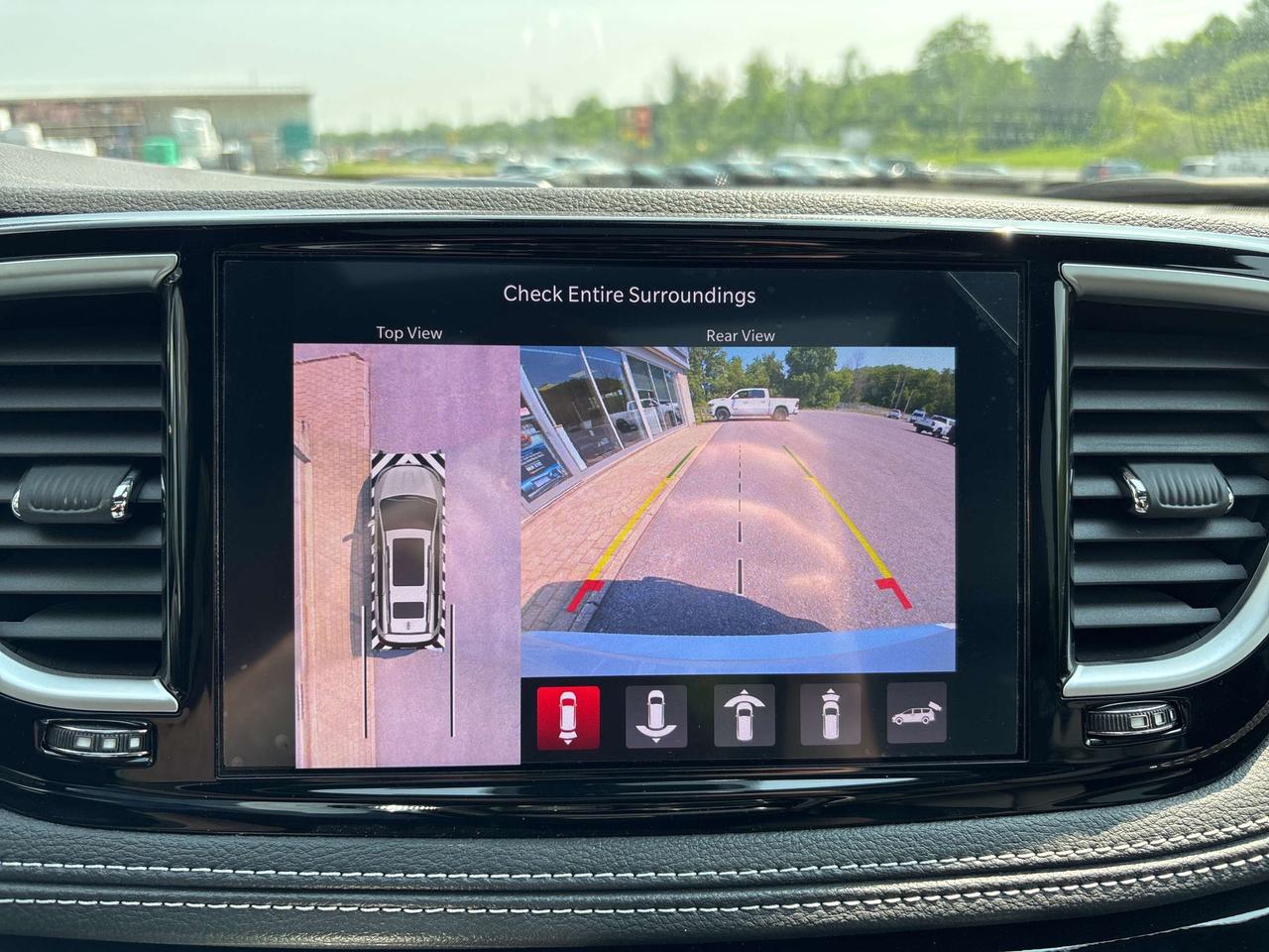 2024 Chrysler Pacifica Premium S Appearance Photo