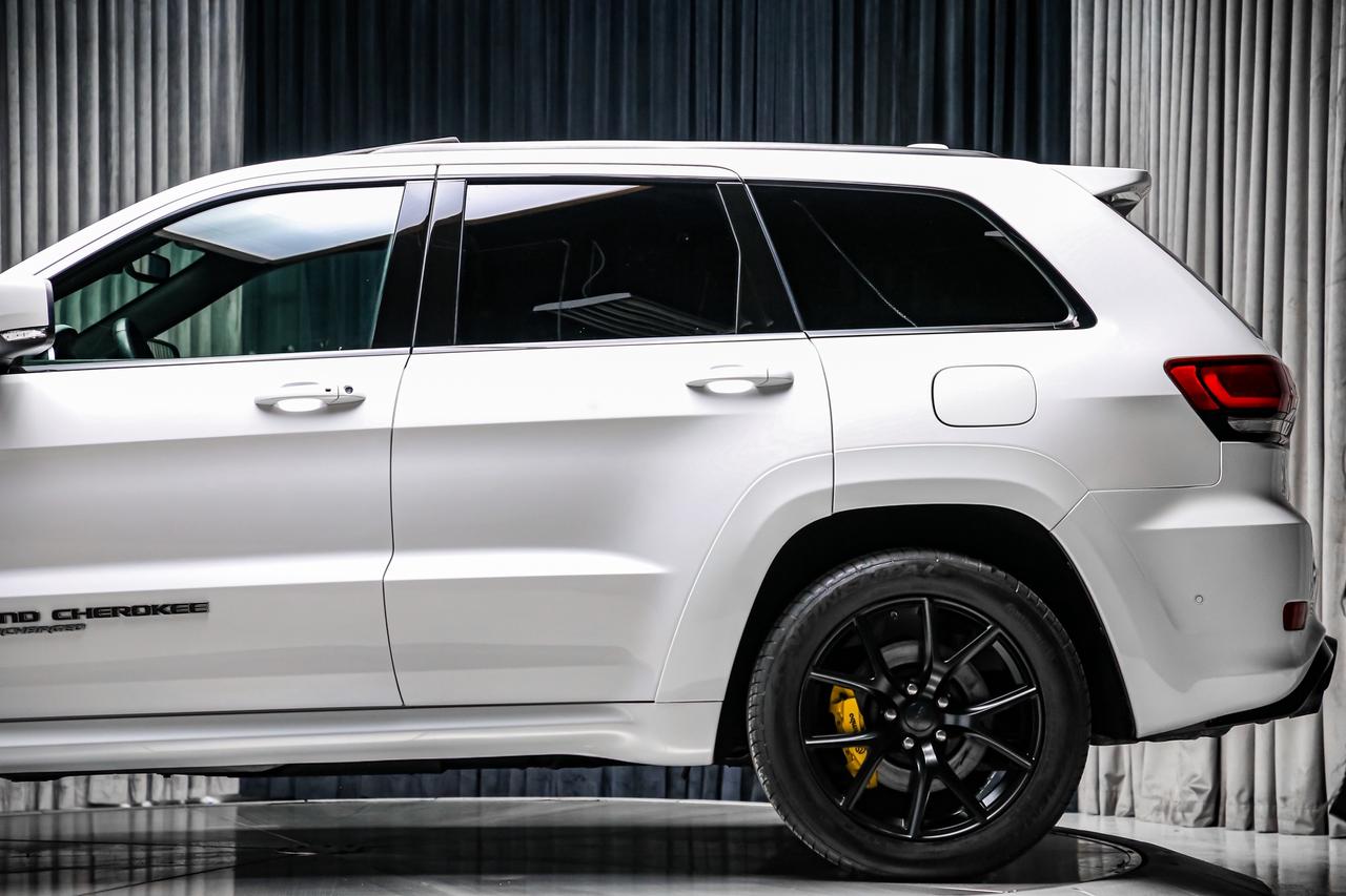 2018 Jeep Grand Cherokee TRACKHAWK 4X4 707HP NOACCIDNT ADAPTVCRUZ ROOF Photo