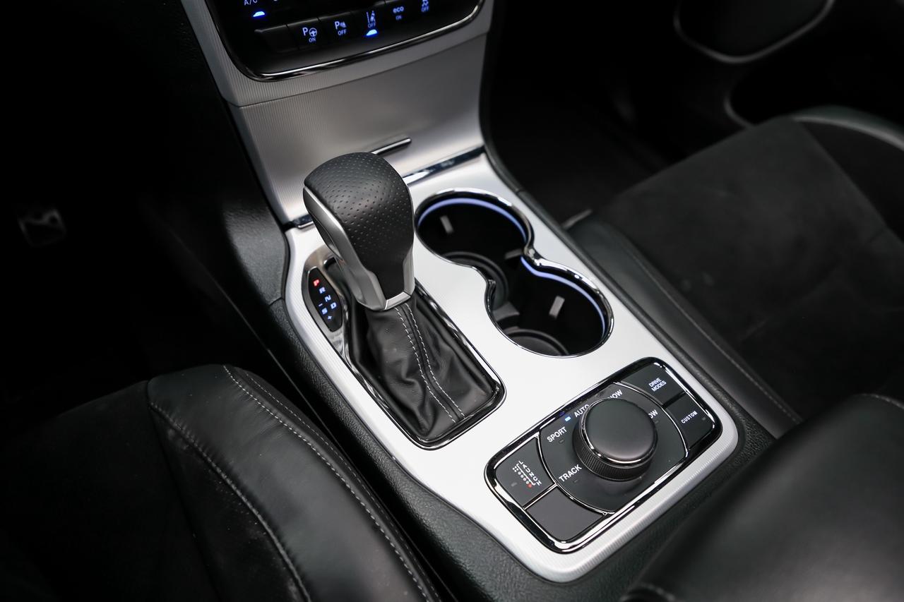 2018 Jeep Grand Cherokee TRACKHAWK 4X4 707HP NOACCIDNT ADAPTVCRUZ ROOF Photo