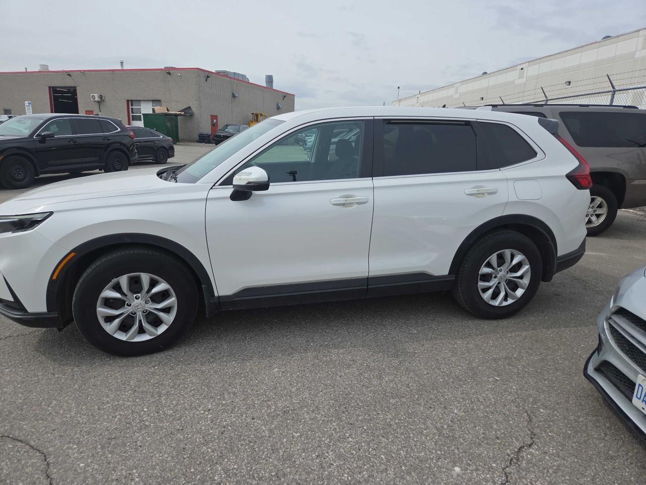 2024 Honda CR-V LX-B 4dr Front-Wheel Drive Photo2