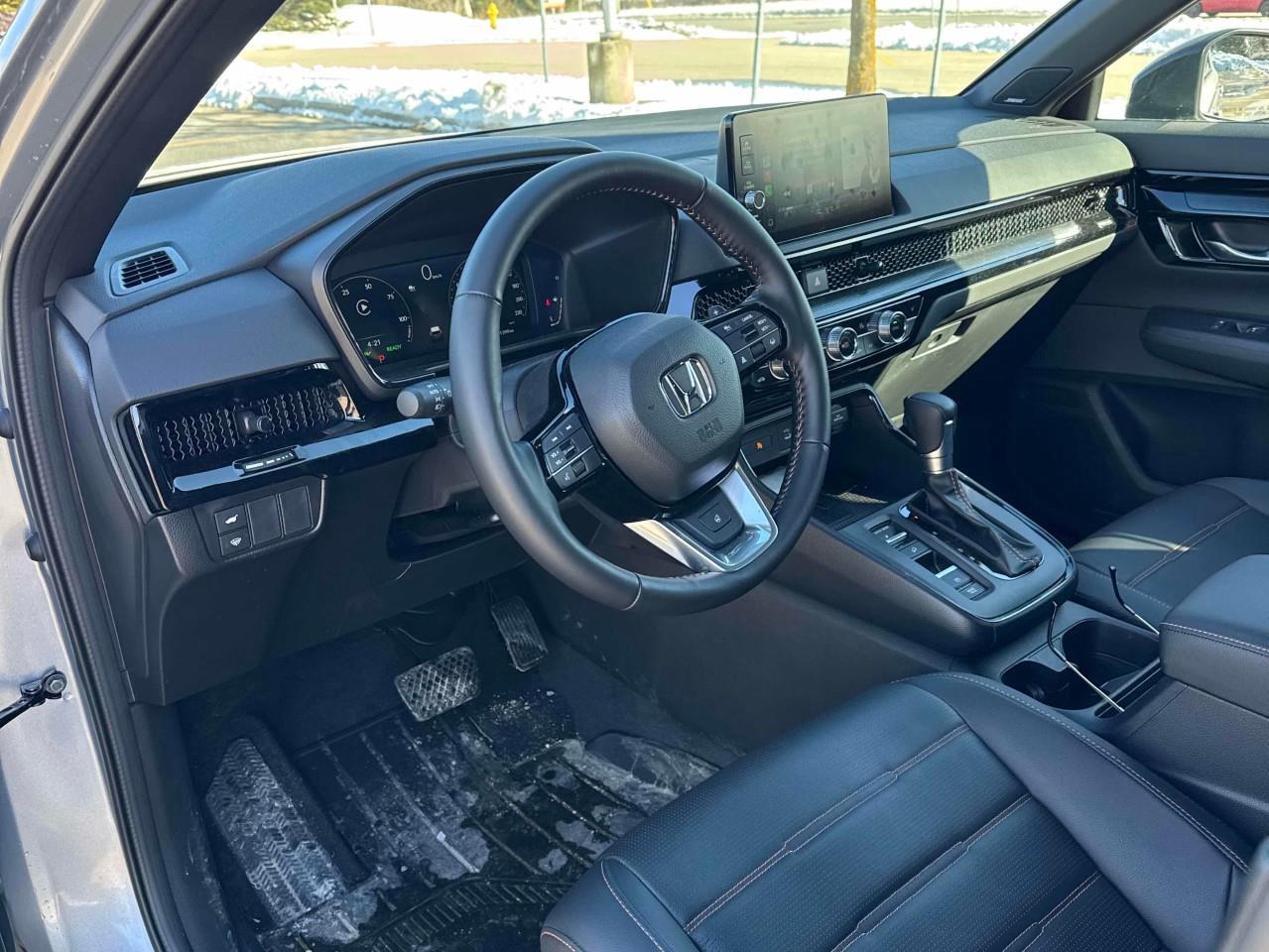 2026 Honda CR-V Hybrid Touring 4dr All-Wheel Drive Photo