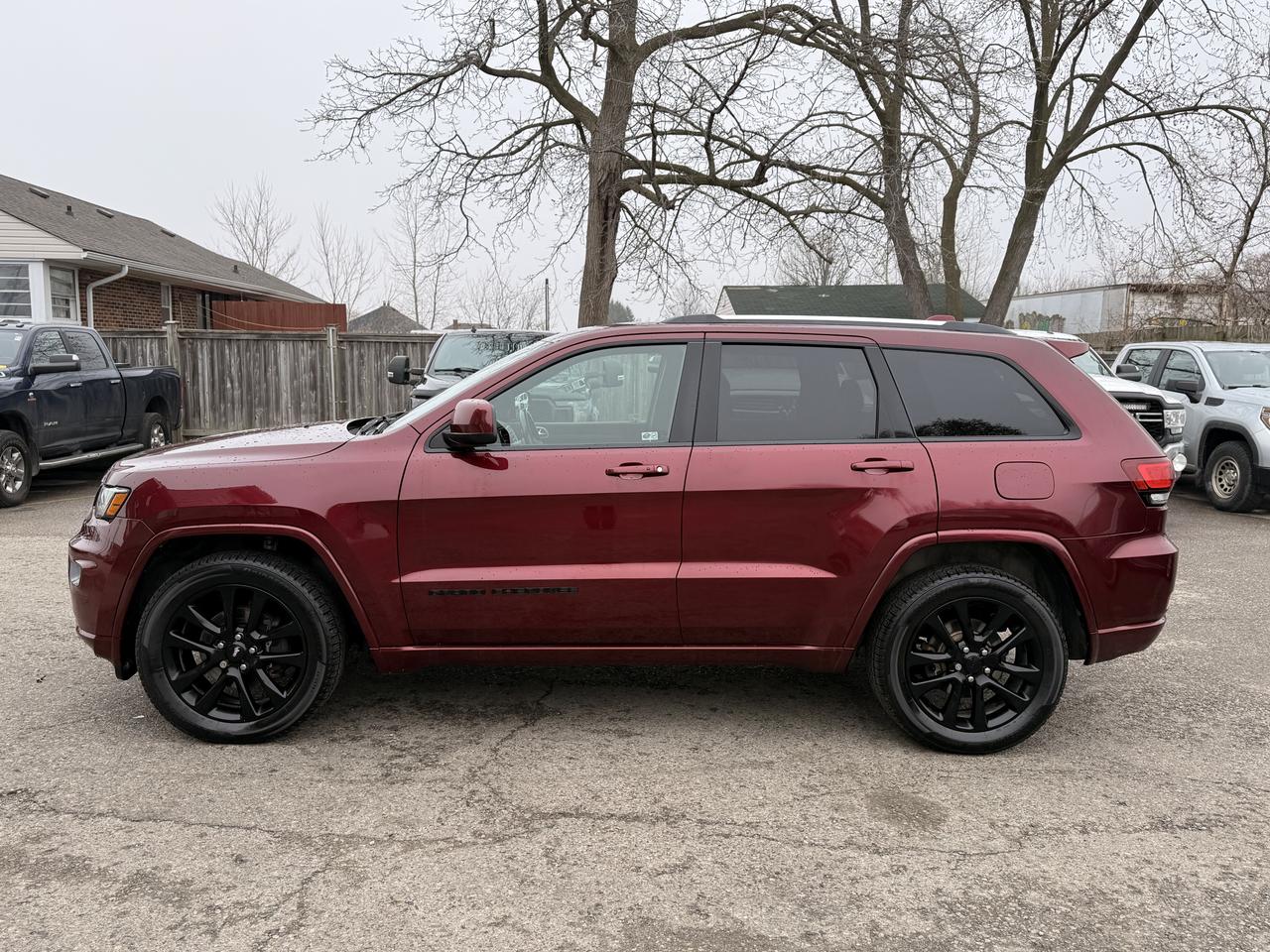 2019 Jeep Grand Cherokee Altitude I One Owner Photo3