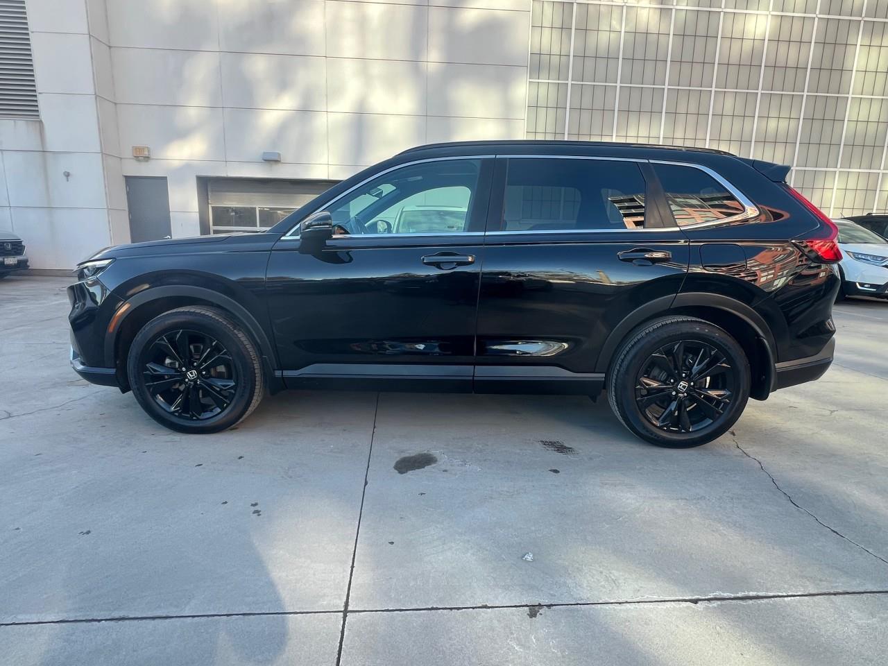 2023 Honda CR-V Hybrid Touring 4dr All-Wheel Drive Photo