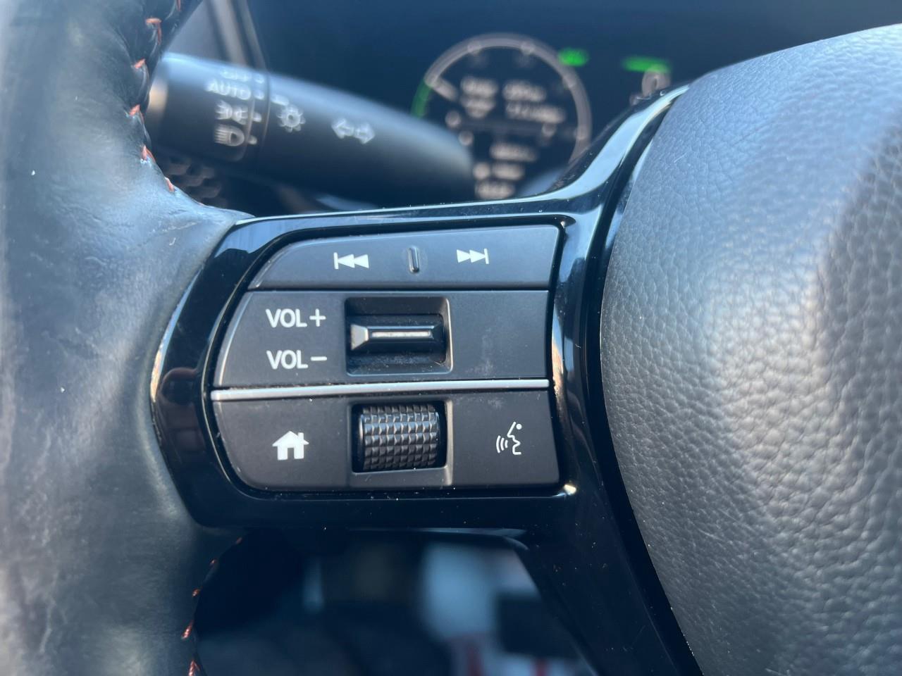 2023 Honda CR-V Hybrid Touring 4dr All-Wheel Drive Photo