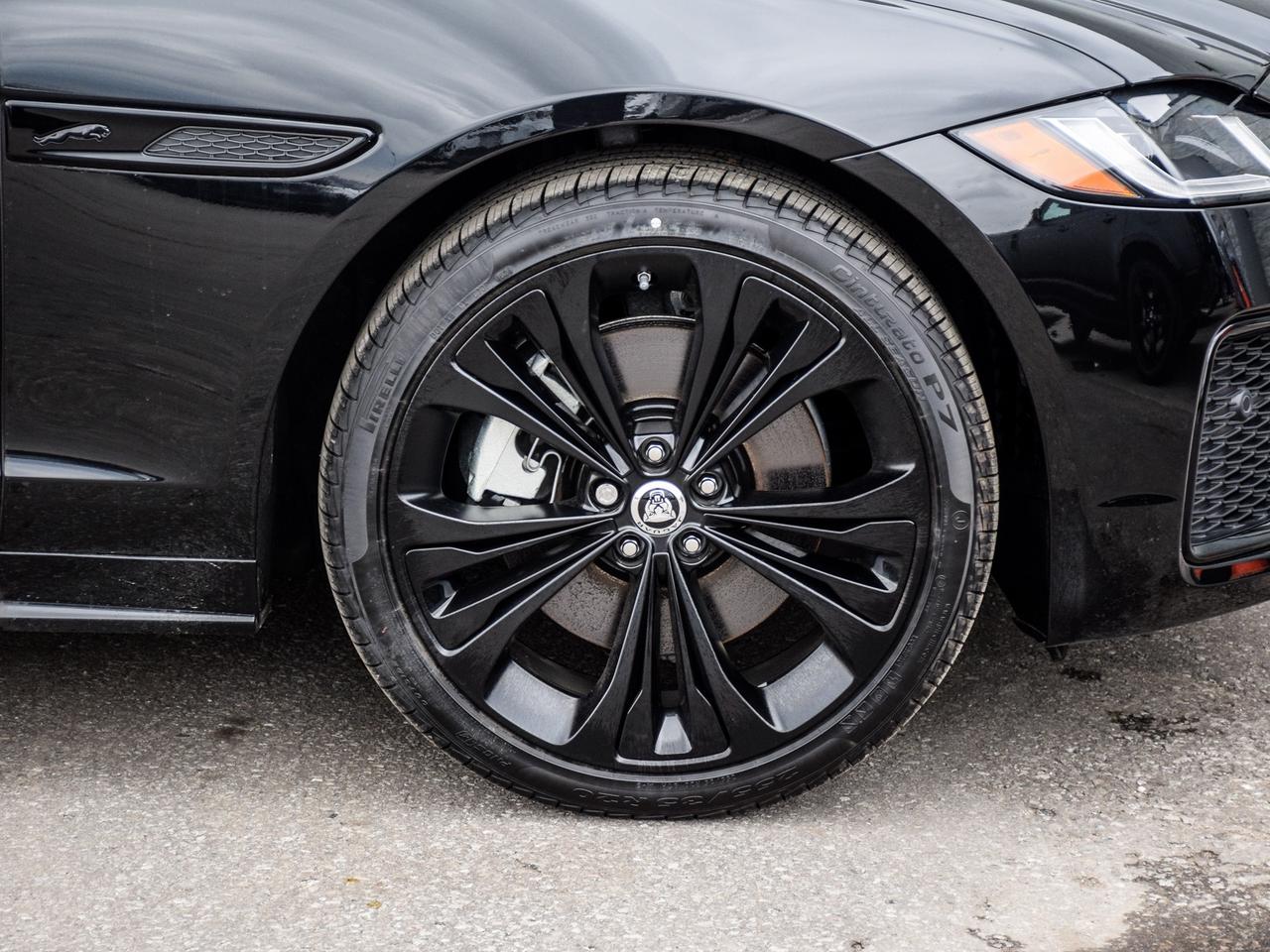 2024 Jaguar XF R-Dynamic SE Photo