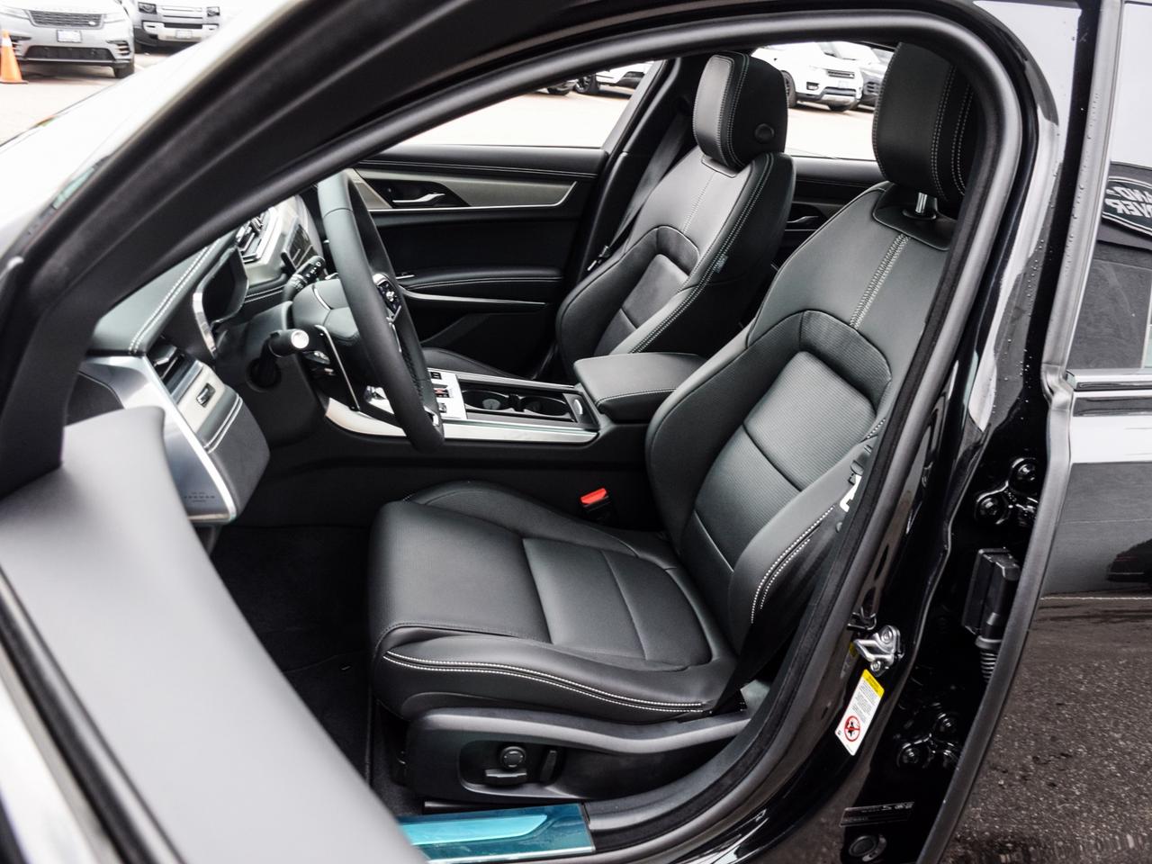 2024 Jaguar XF R-Dynamic SE Photo