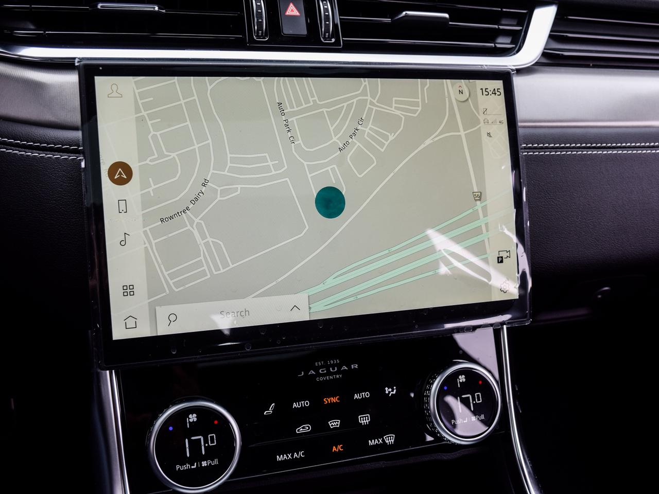 2024 Jaguar XF R-Dynamic SE Photo