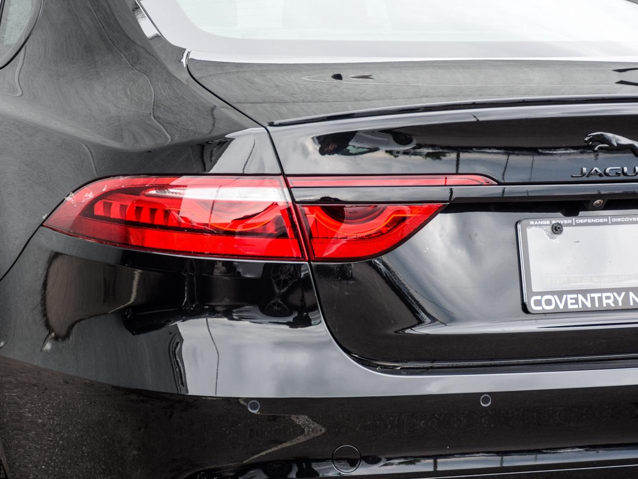 2024 Jaguar XF R-DYNAMIC SE -DYNAMIC SE Photo