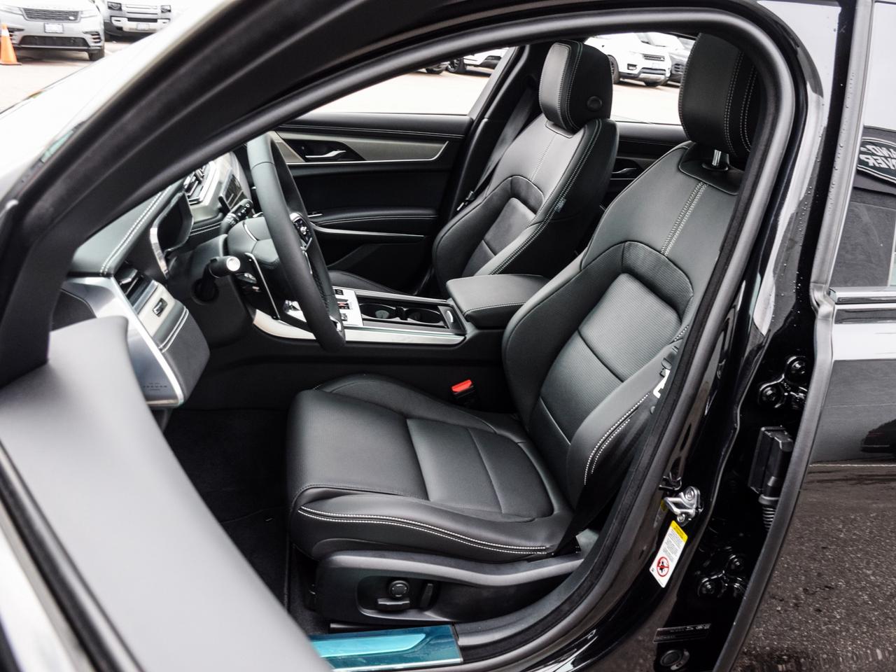 2024 Jaguar XF R-DYNAMIC SE -DYNAMIC SE Photo