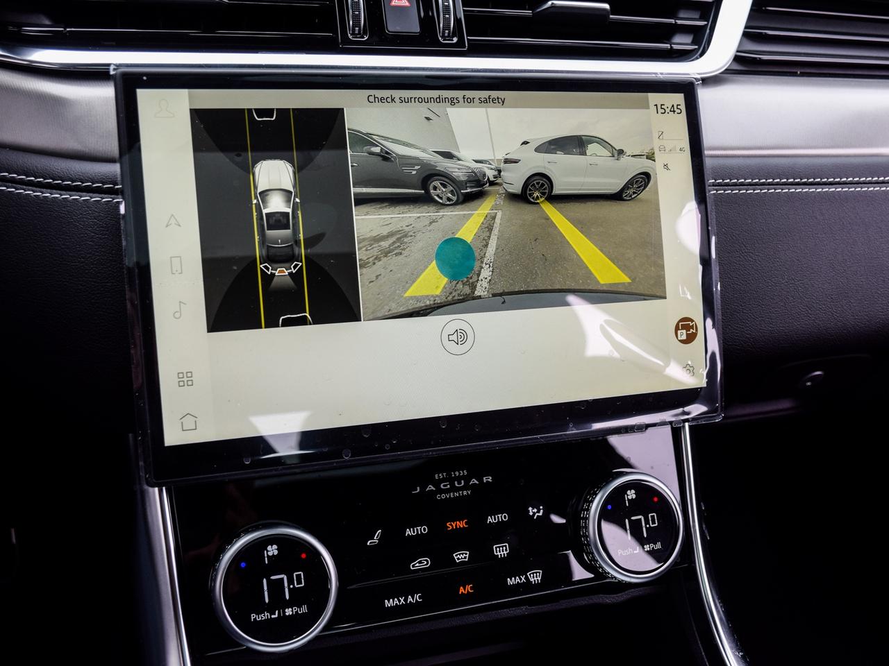 2024 Jaguar XF R-DYNAMIC SE -DYNAMIC SE Photo