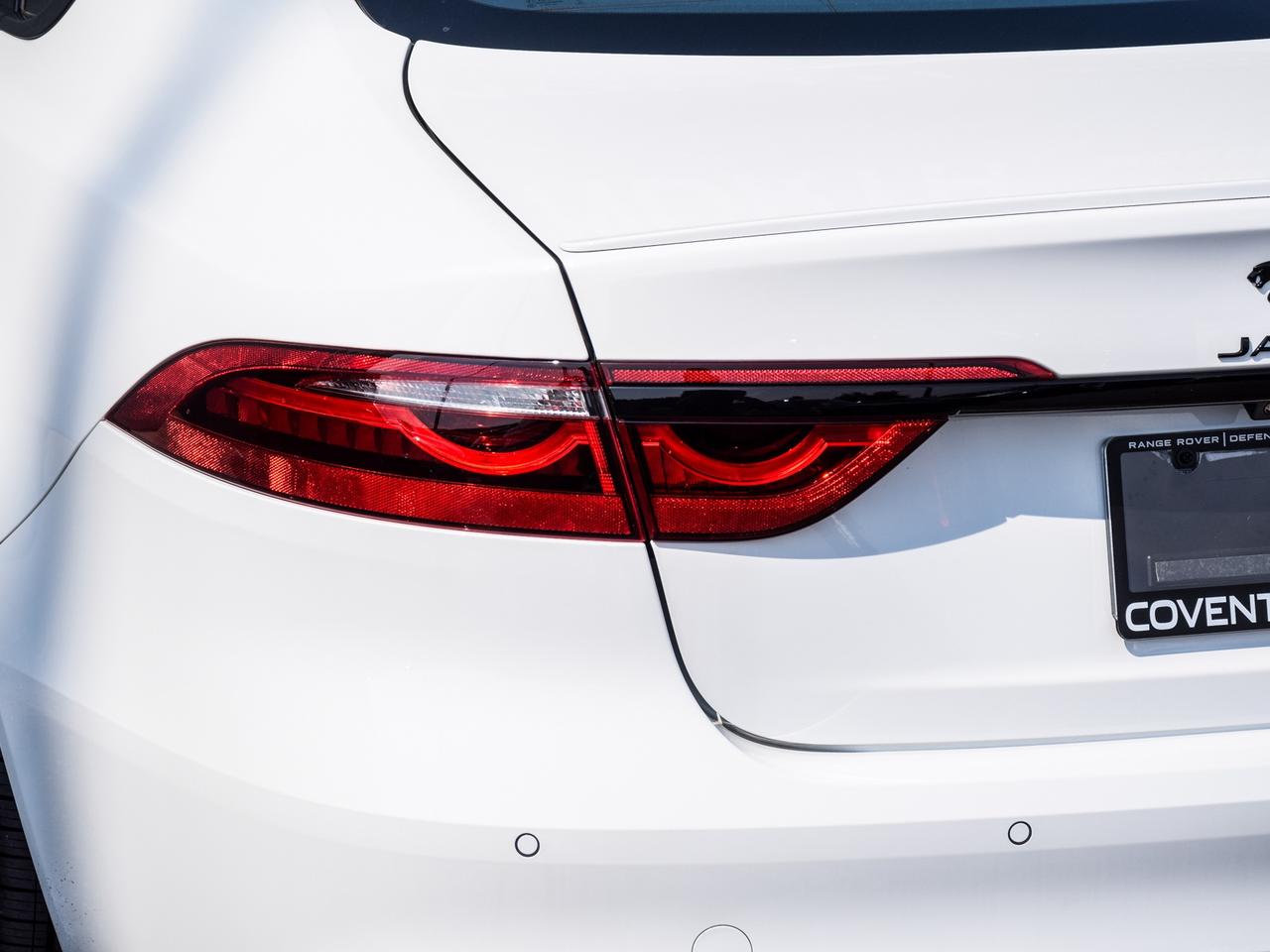 2024 Jaguar XF R-Dynamic SE Photo