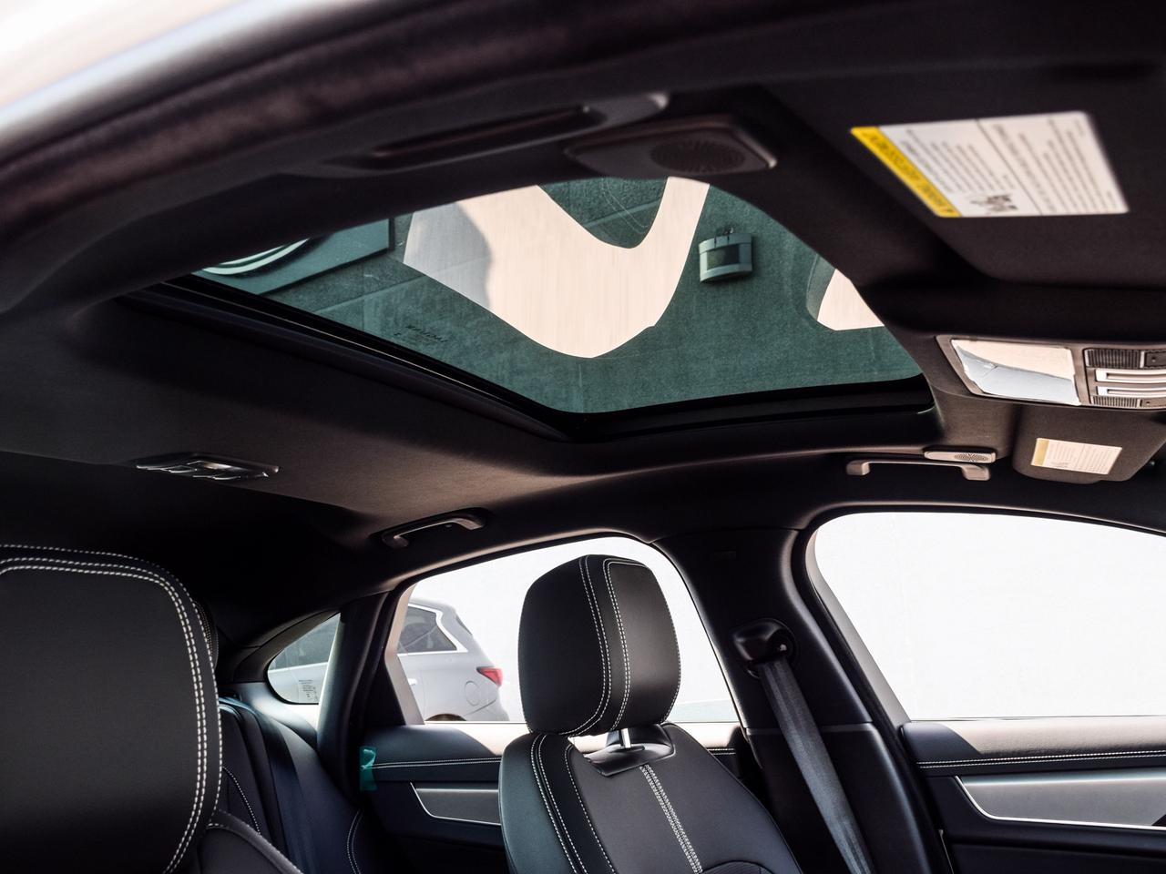 2024 Jaguar XF R-Dynamic SE Photo