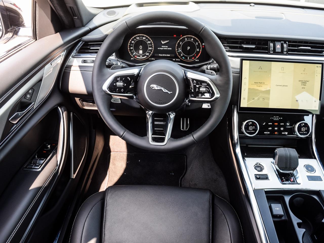 2024 Jaguar XF R-Dynamic SE Photo