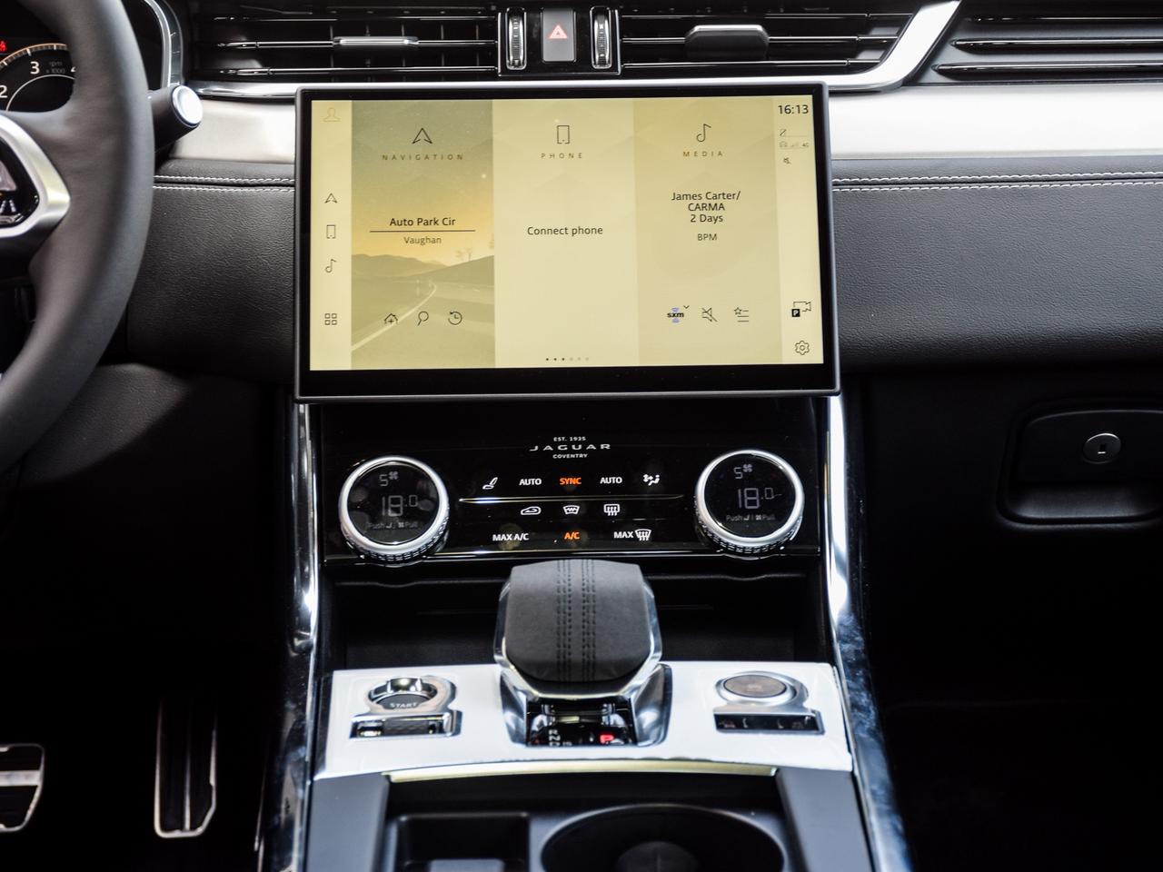 2024 Jaguar XF R-Dynamic SE Photo