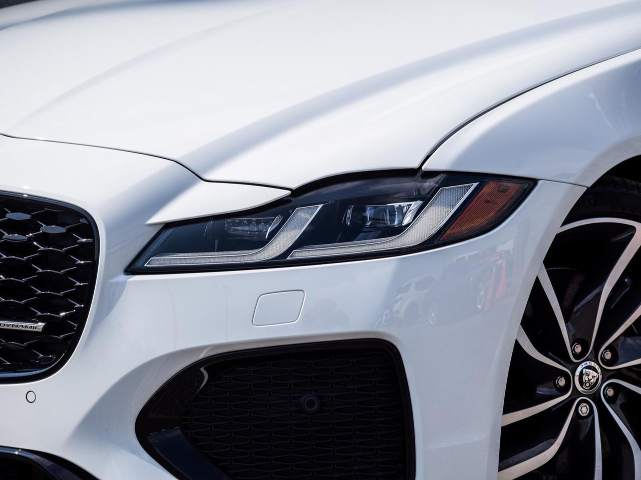 2024 Jaguar XF R-DYNAMIC SE -DYNAMIC SE Photo