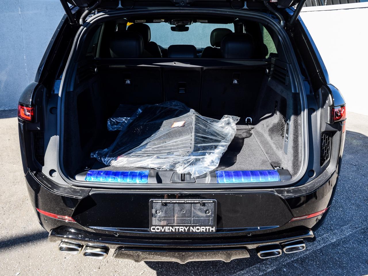 2025 Land Rover Range Rover Sport Dynamic SE Photo