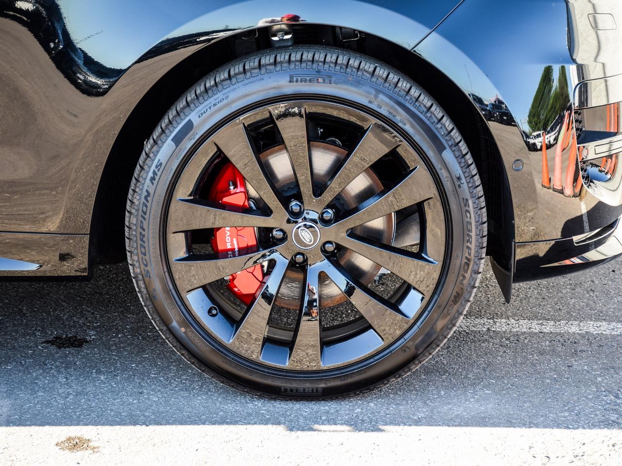 2025 Land Rover Range Rover Sport Dynamic SE Photo