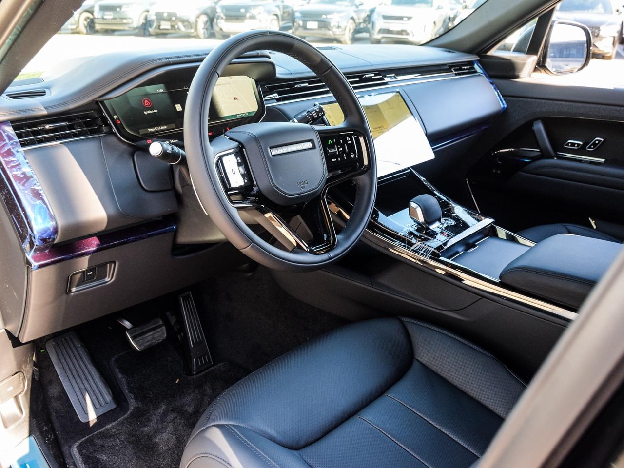 2025 Land Rover Range Rover Sport Dynamic SE Photo