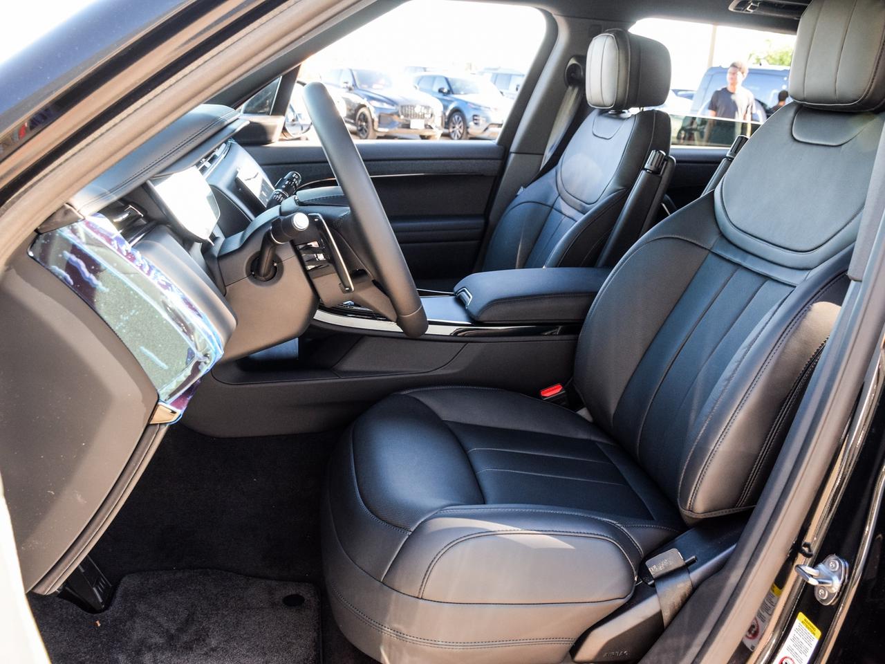 2025 Land Rover Range Rover Sport Dynamic SE Photo