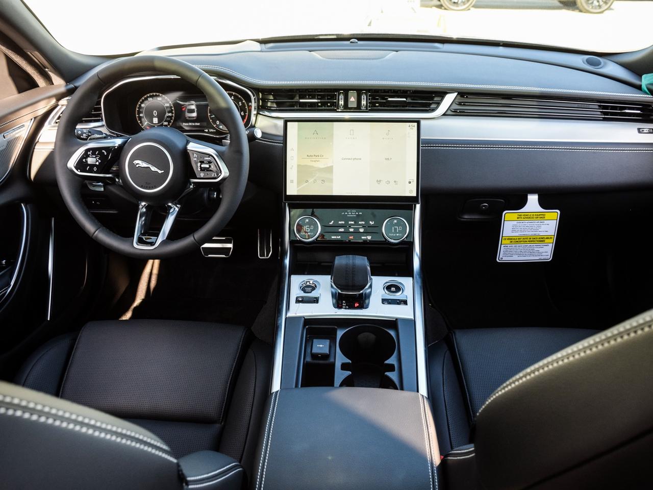 2024 Jaguar XF R-Dynamic SE Photo