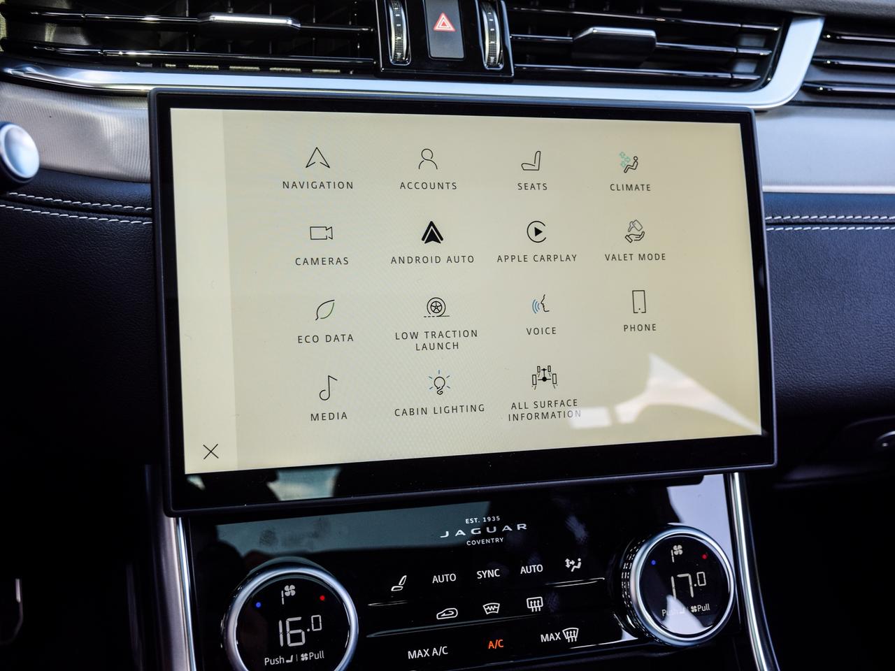 2024 Jaguar XF R-Dynamic SE Photo