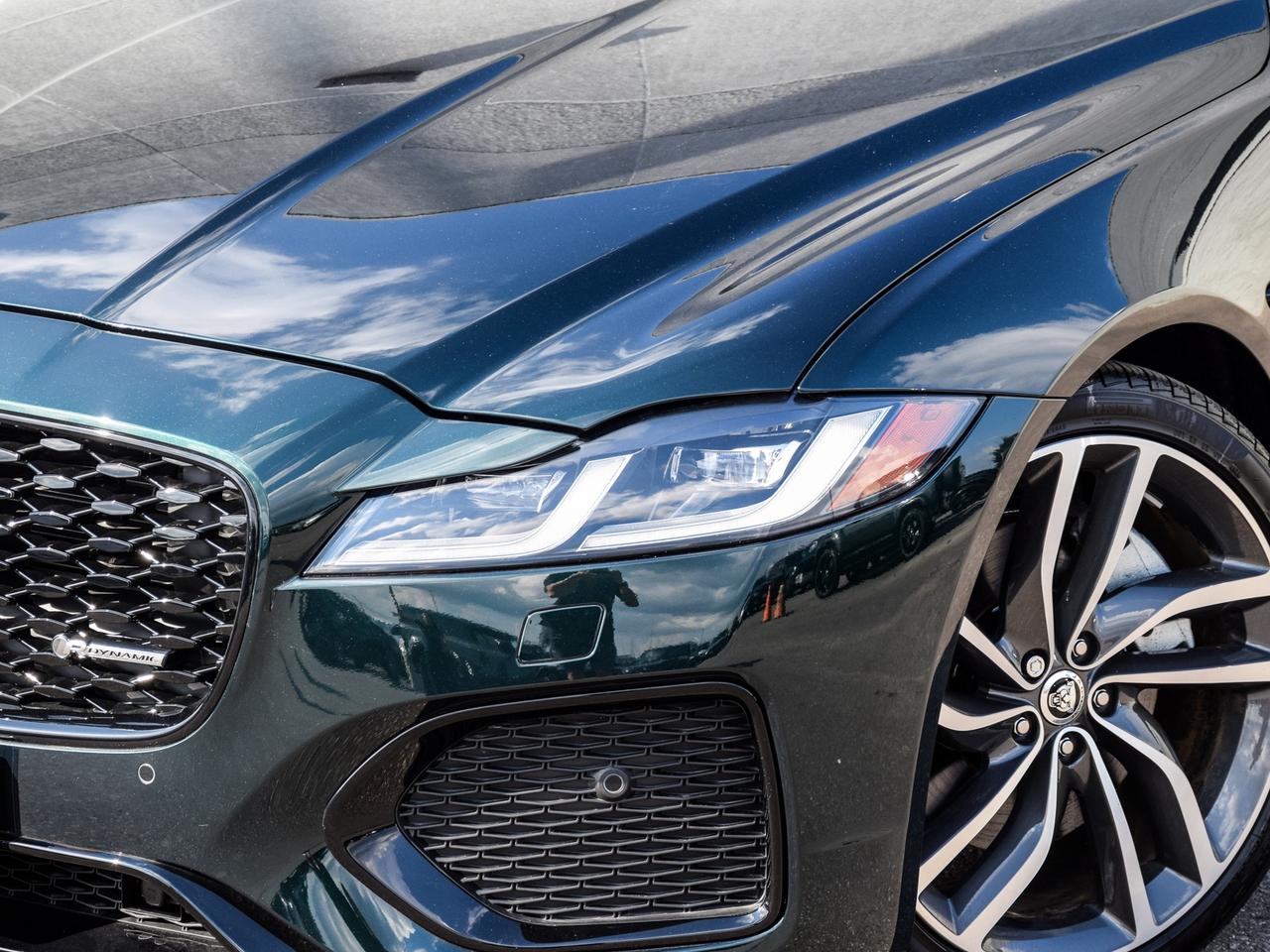 2024 Jaguar XF R-Dynamic SE Photo