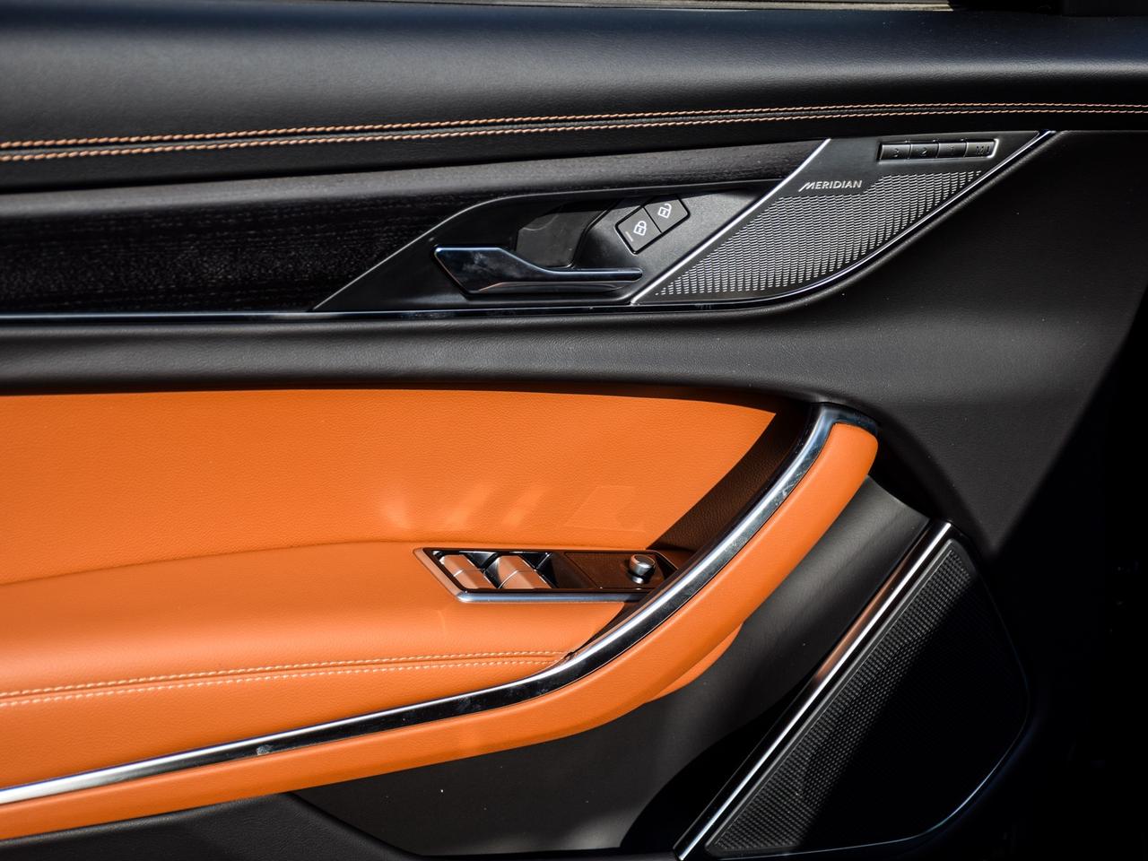 2024 Jaguar XF R-Dynamic SE Photo