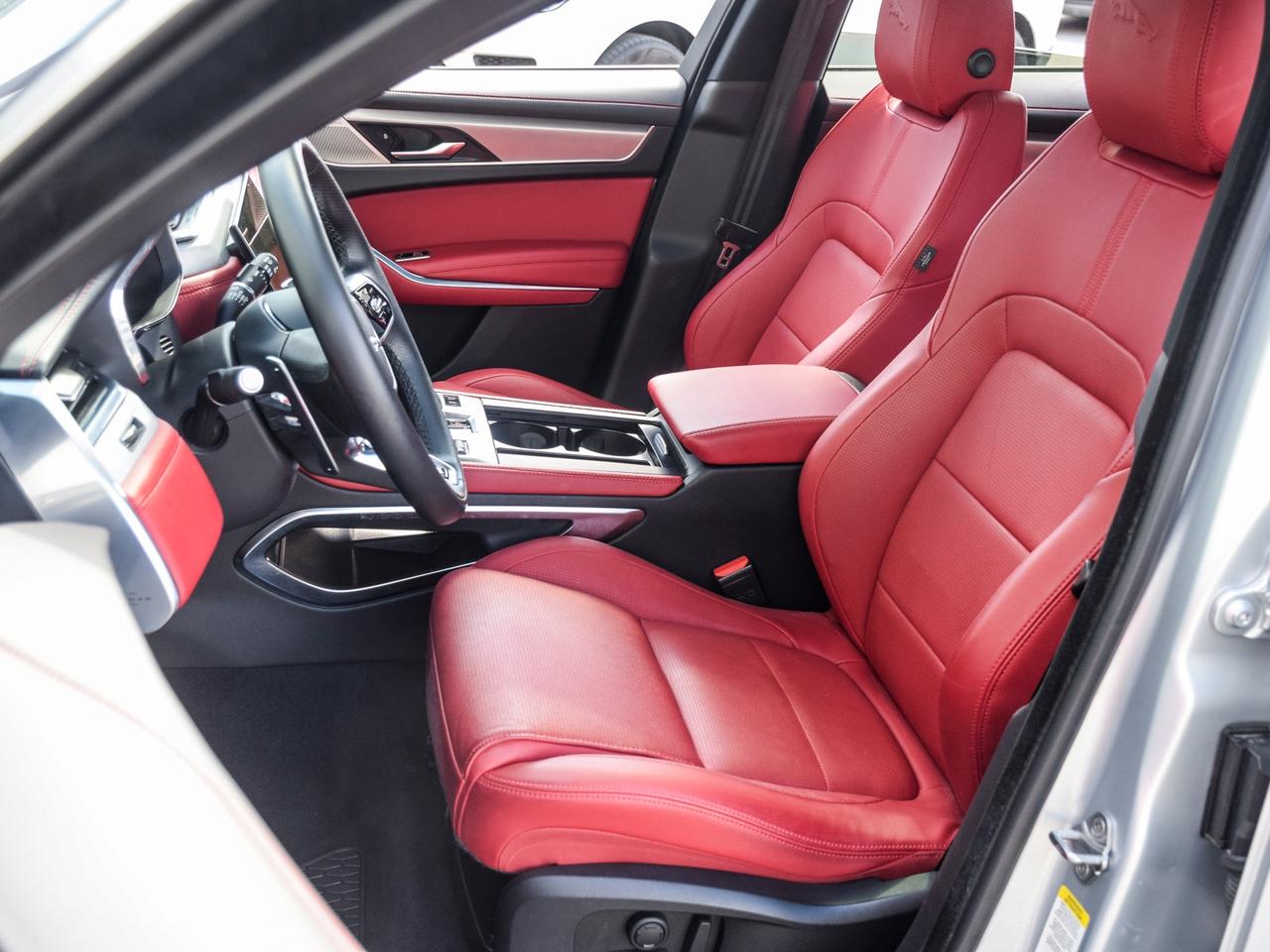 2023 Jaguar F-PACE R-Dynamic S P400 Auto Photo