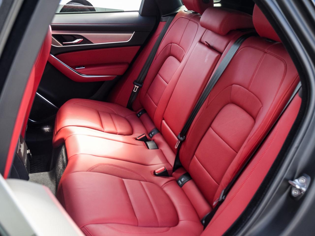 2023 Jaguar F-PACE R-Dynamic S P400 Auto Photo