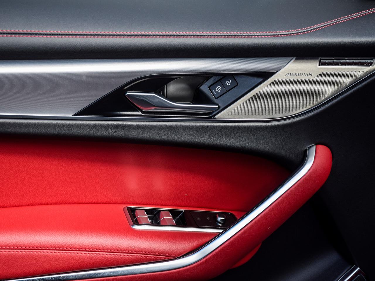 2023 Jaguar F-PACE R-Dynamic S P400 Auto Photo
