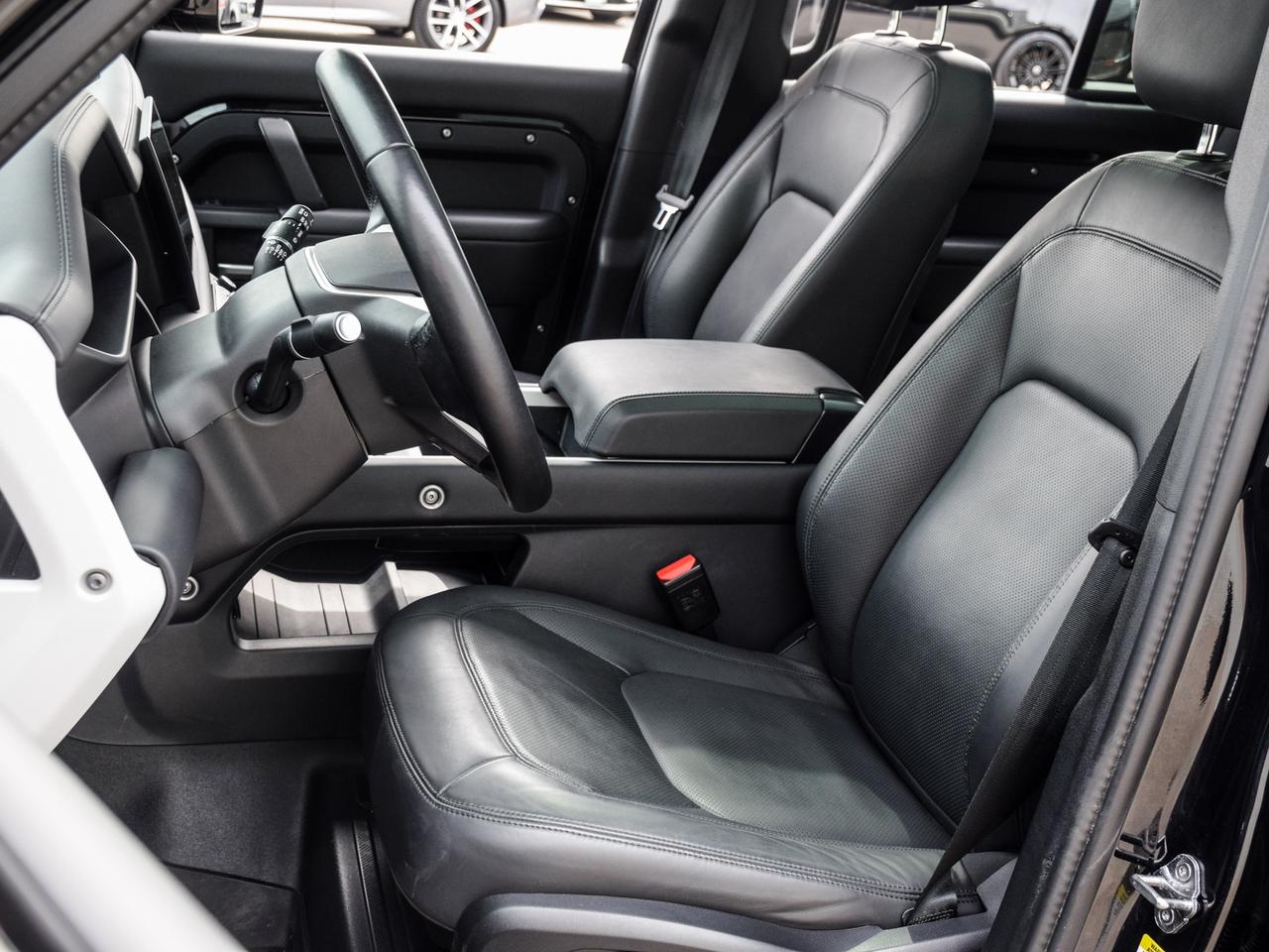 2025 Land Rover Defender X-Dynamic SE Photo