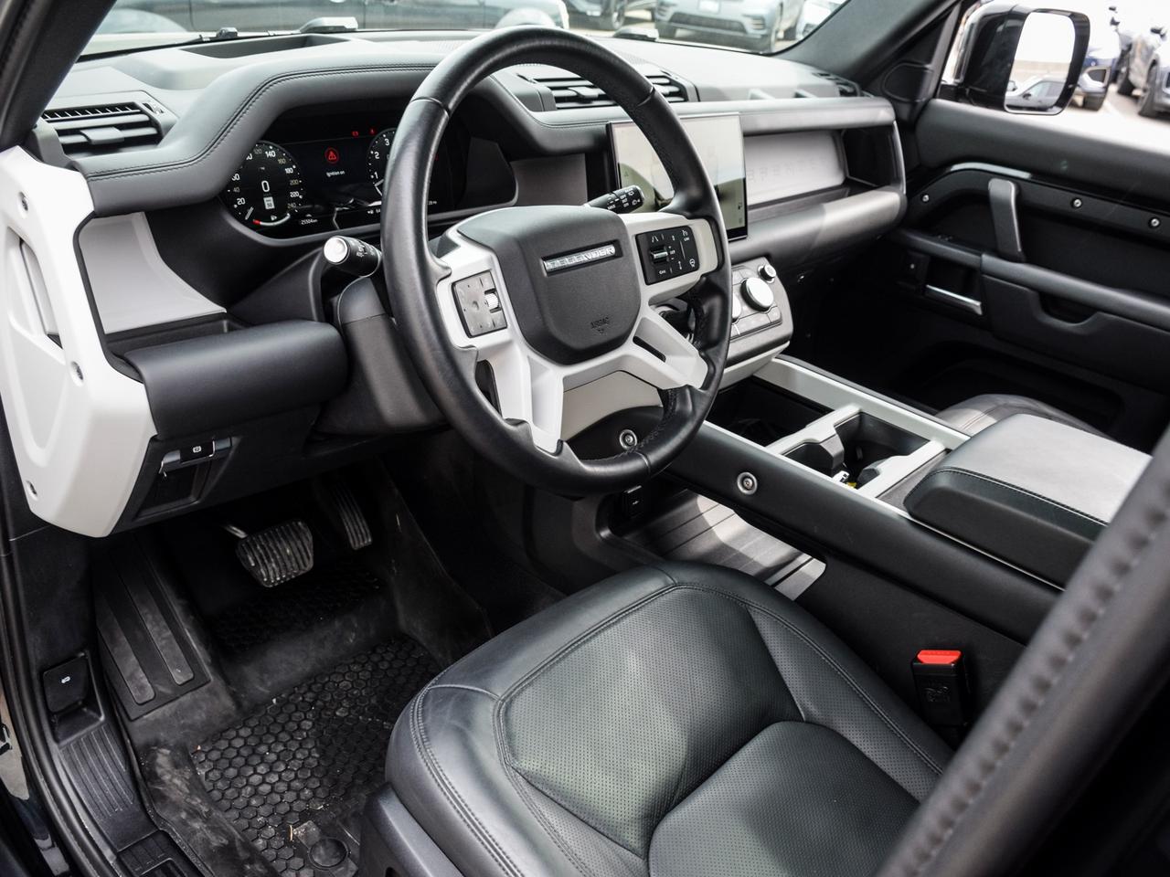 2025 Land Rover Defender X-Dynamic SE Photo