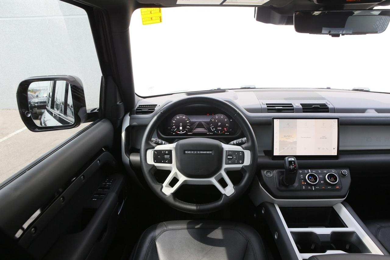 2025 Land Rover Defender X 395 HP MILD HYBRID   22 GLOSS BLACK WHEELS   AIR SUSPENSION   PREMIUM INTERIOR   HEAD-UP DISPLAY Photo