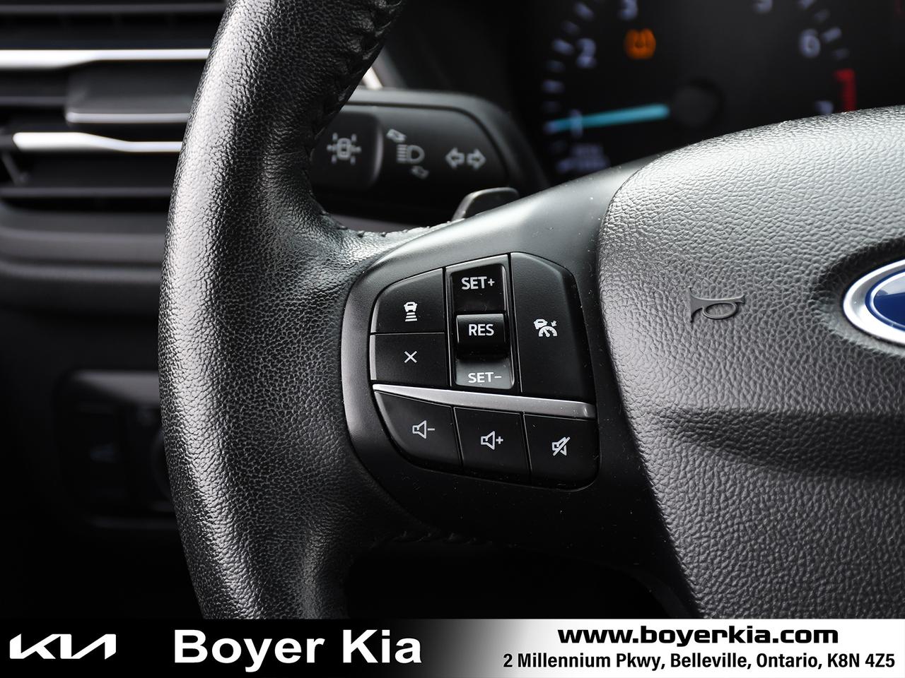 2020 Ford Escape SEL Photo