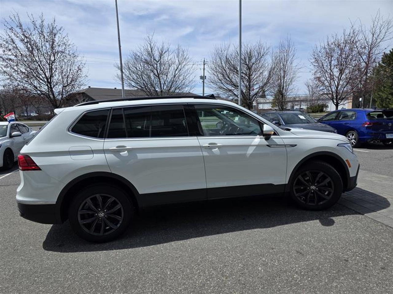 2022 Volkswagen Tiguan Comfortline 2.0T 8sp at w/Tip 4M Photo