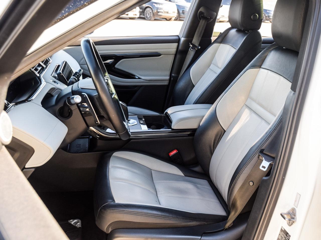 2022 Land Rover Range Rover Evoque P250 R-Dynamic SE Photo