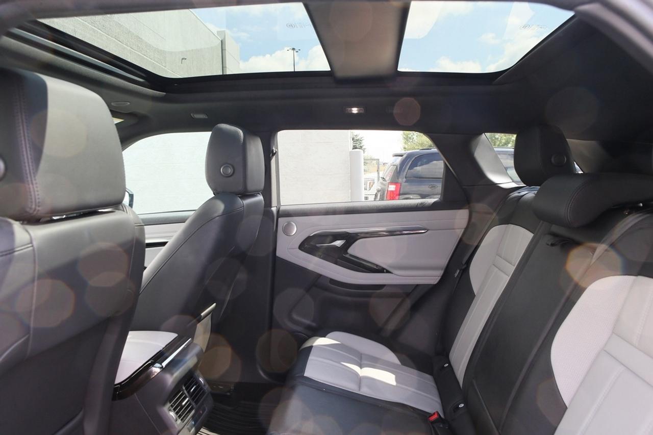 2022 Land Rover Range Rover Evoque SE P250 R-DYNAMIC Photo
