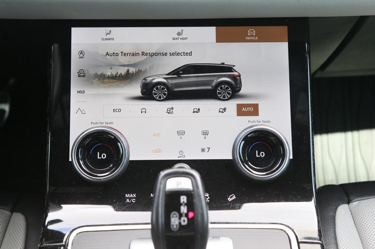 2022 Land Rover Range Rover Evoque SE P250 R-DYNAMIC Photo