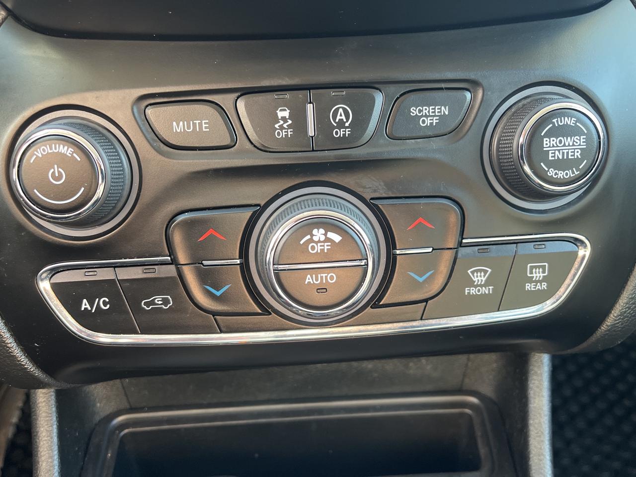 2019 Jeep Cherokee Trailhawk - Htd Leather/Wheel - Nav Photo