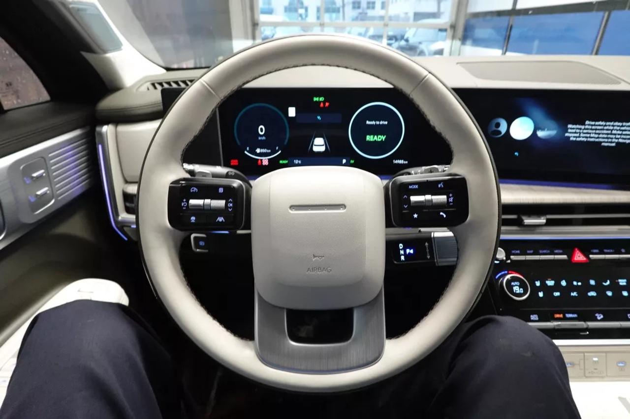 2026 Hyundai Santa Fe Hybrid ULTIMATE   HEATES SEATS   COOLED SEATS   HYBRID Photo
