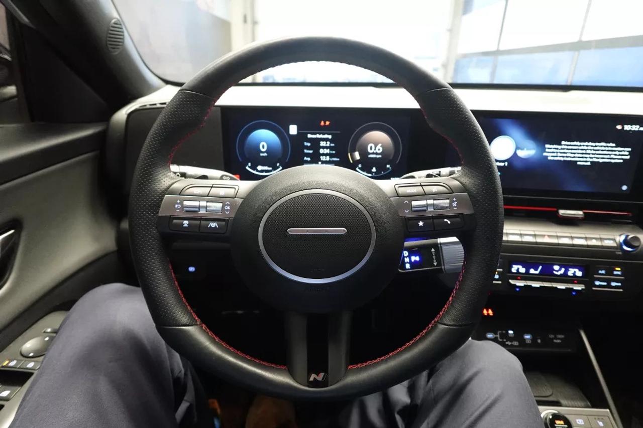 2026 Hyundai KONA N LINE ULTIMATE TWO-TONE   COOL SEATS   HEATED SEA Photo